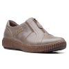 Women Clarks Casual Shoes | Magnolia Zip