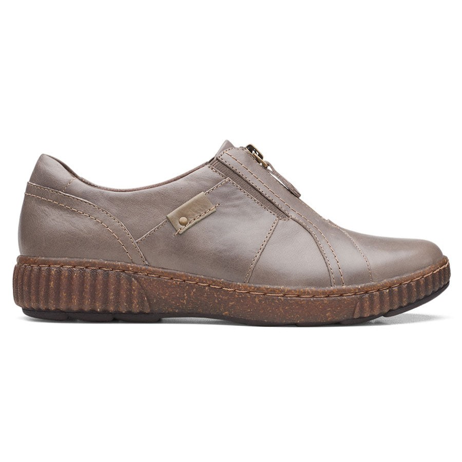 Women Clarks Casual Shoes | Magnolia Zip